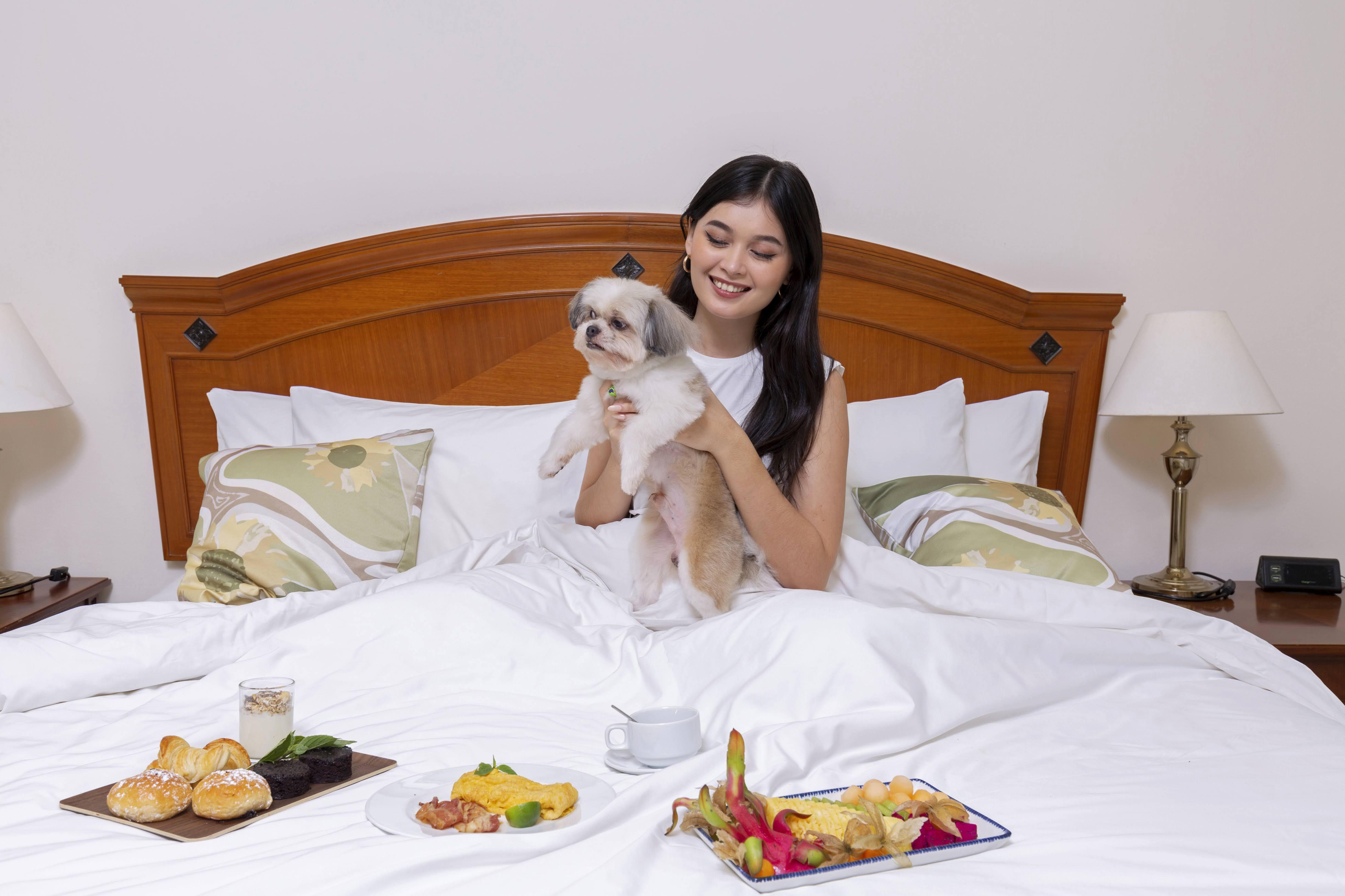 Himawari Hotel Apartments Phnom Penh Esterno foto