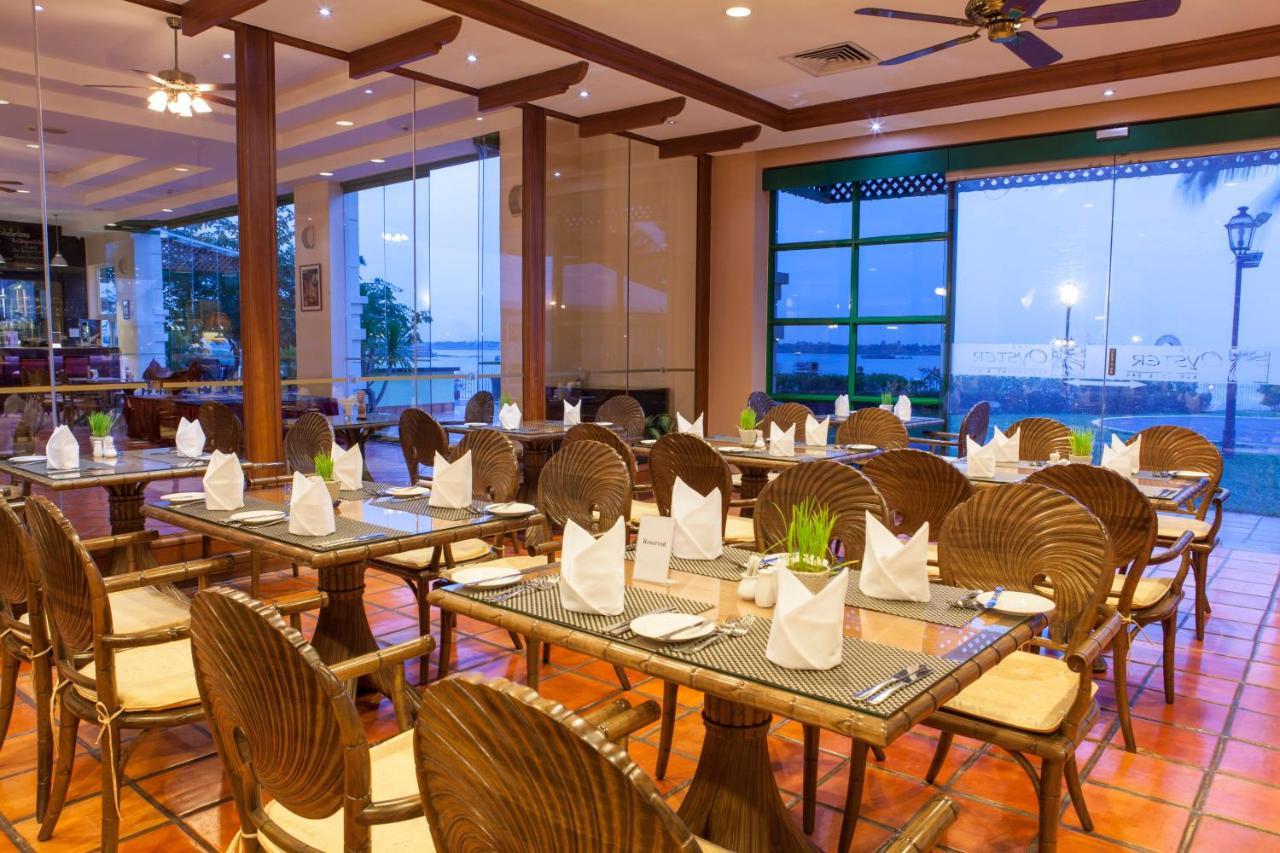 Himawari Hotel Apartments Phnom Penh Esterno foto