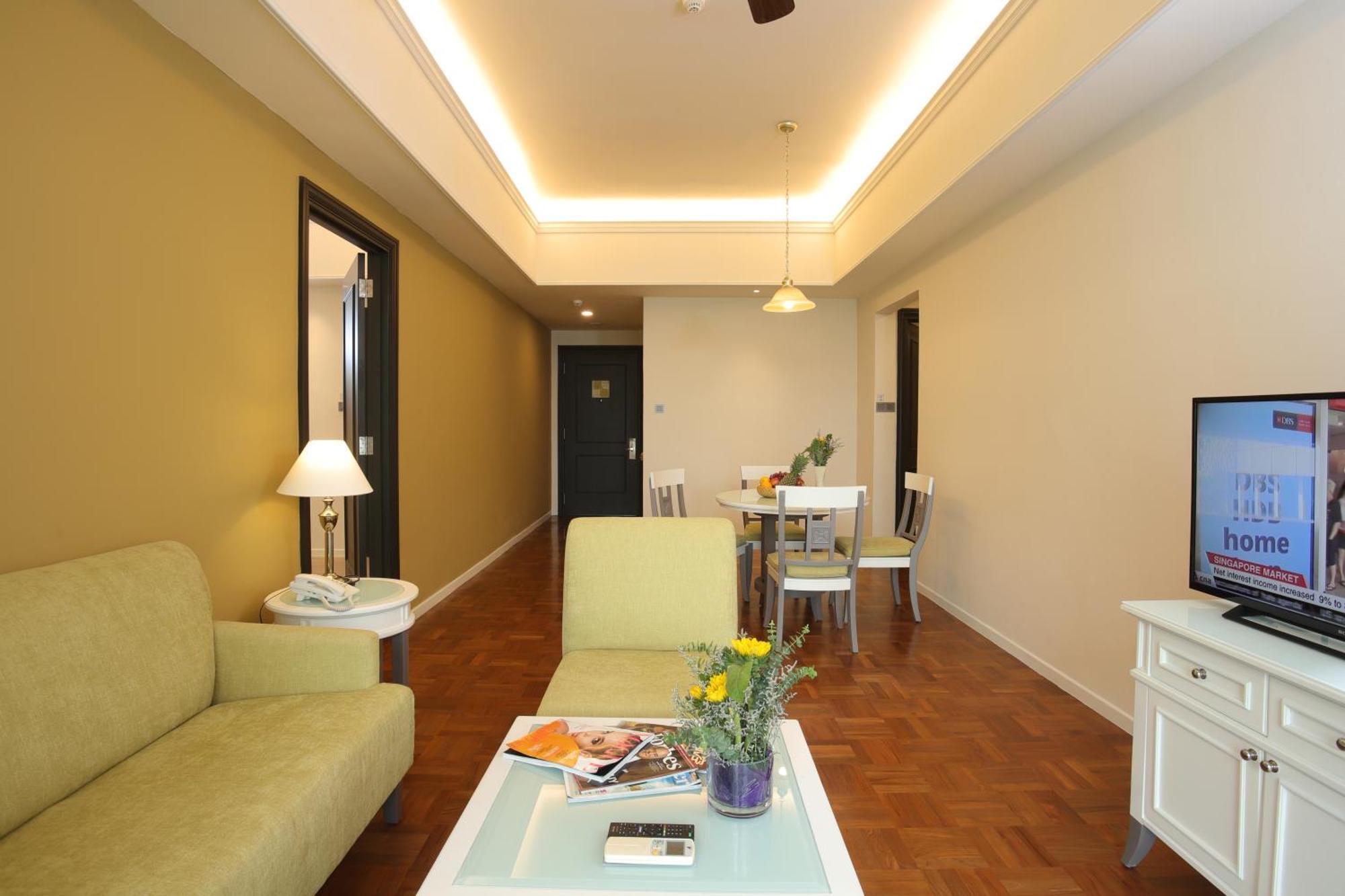 Himawari Hotel Apartments Phnom Penh Esterno foto